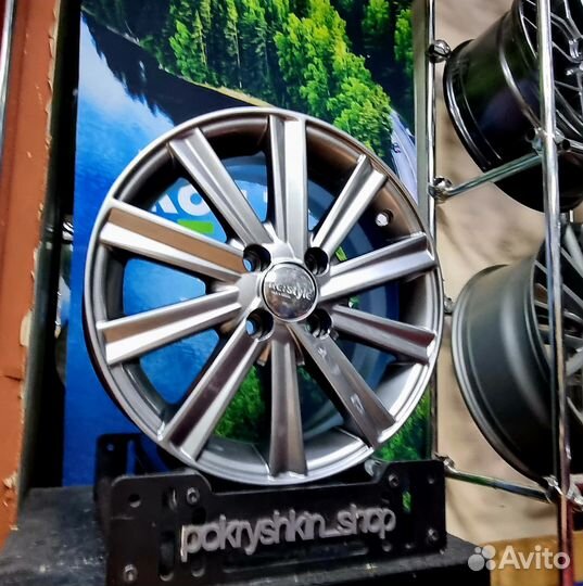 Диски новые R15 4x100 Камрики. графит