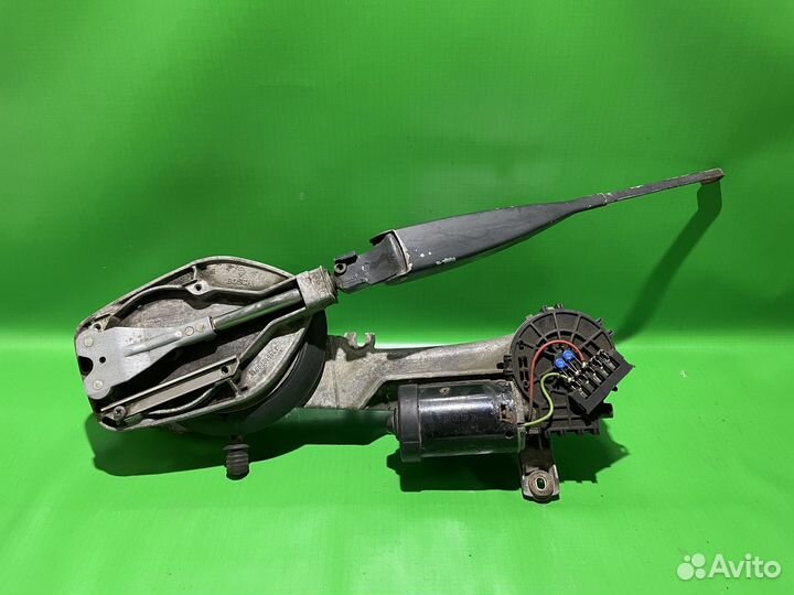 Трапеция стеклоочистителей Mercedes E W210