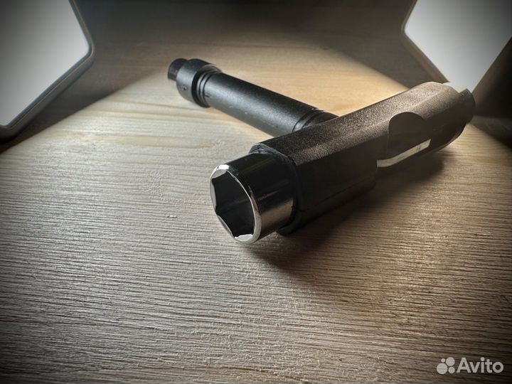 Ключ для Скейта, Лонгборда, Пластборда, Круизера