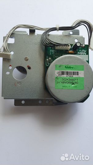 Двигатель 302K344011 / 302K394201 / 48M069F180