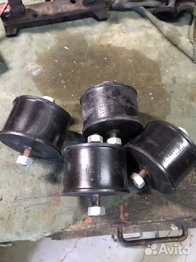 Подушка двигателя ваз 2121