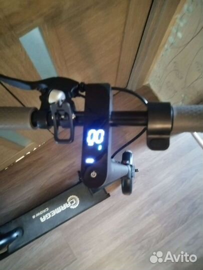 Электросамокат carmega crow 8