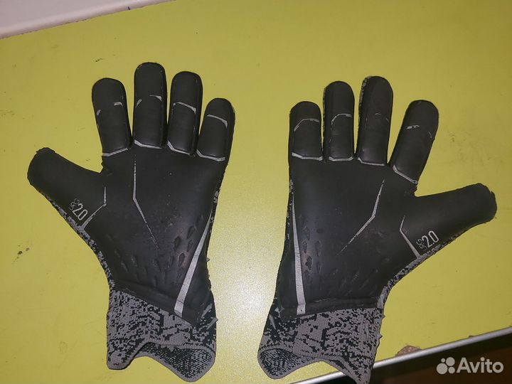 Перчатки adidas predator