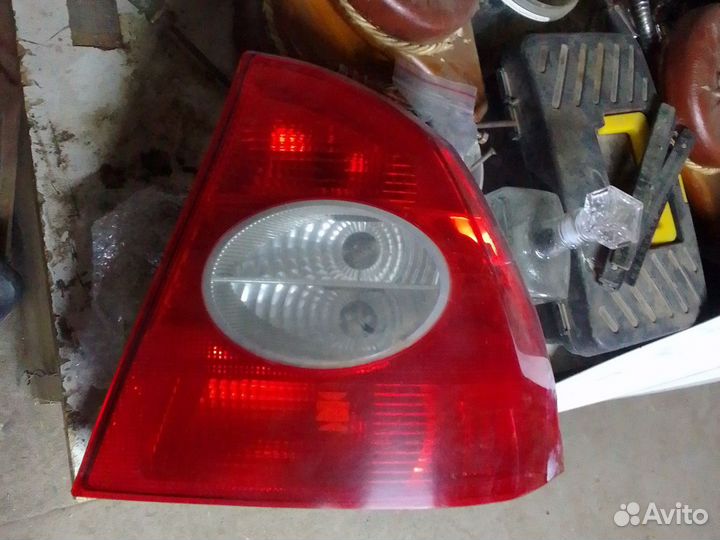 Задняя фара ford focus 2