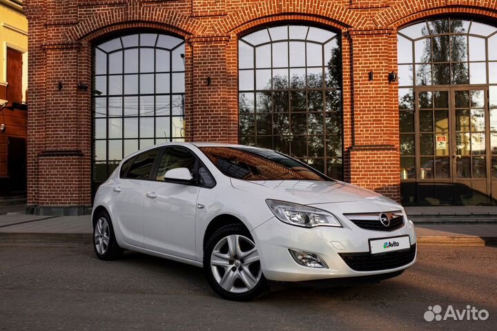 Opel Astra 1.6 AT, 2012, 106 000 км