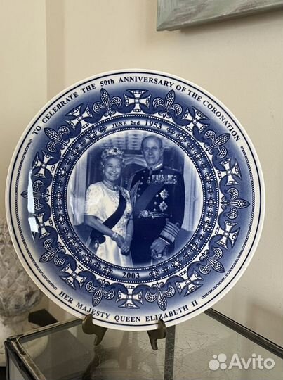 Wedgwood тарелка 22.5 см королевская семья Англии