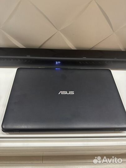 Ноутбук asus