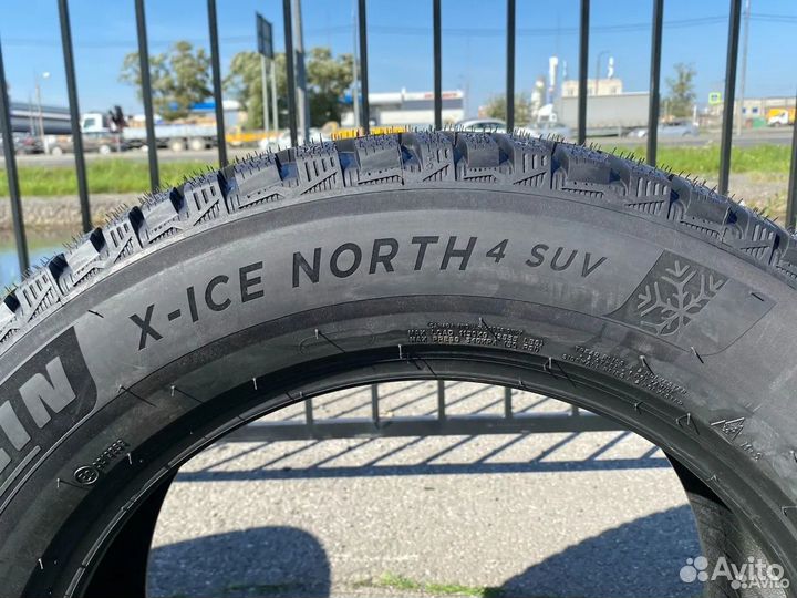 Michelin X-Ice North 4 205/55 R17