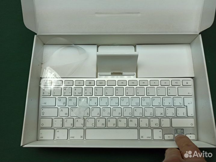 Apple iPad keyboard dock a1359