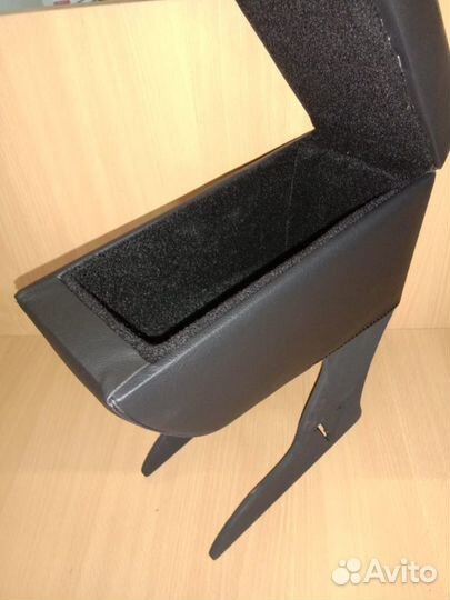 Подлокотник LADA Kalina (экокожа)