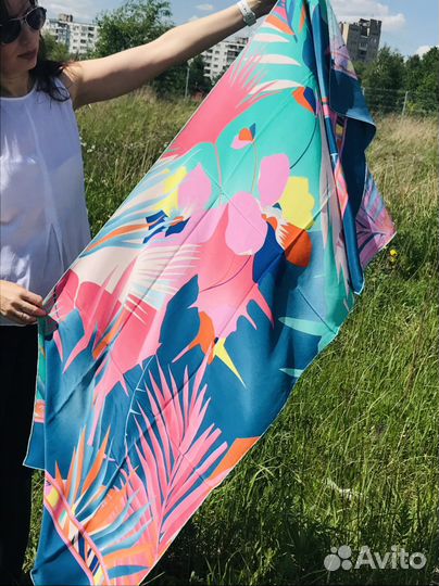 Палантины leonard paris разные