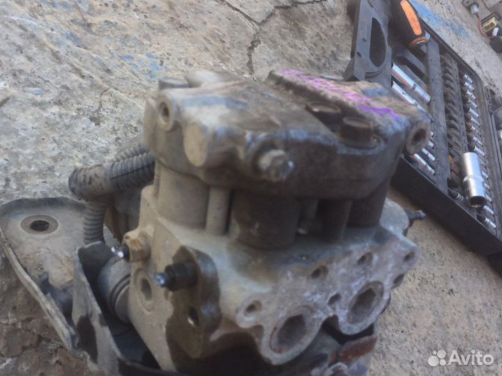 Блок абс Toyota carina e