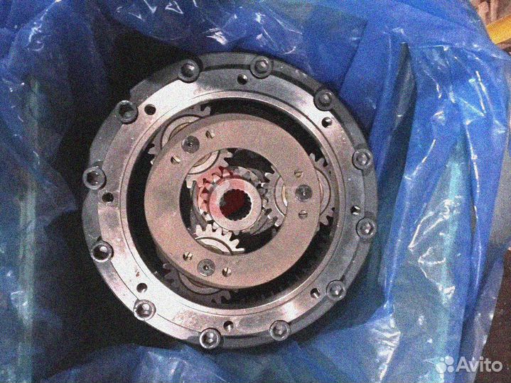 Редуктор поворота Hyundai R260LC-9S 31EN-10070