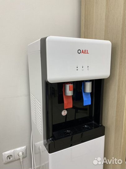 Аренда маникюрного стола (коворкинг)