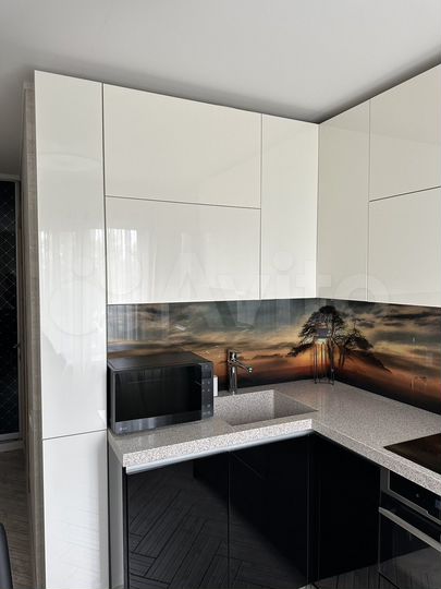 2-к. квартира, 52 м², 4/10 эт.