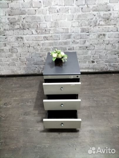 Выкатная тумба 3 ящика