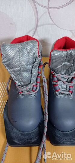 Лыжные ботинки