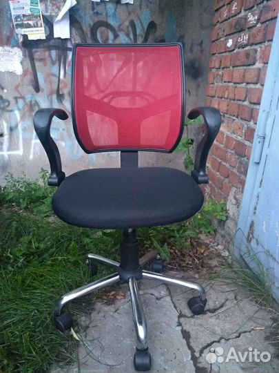 Компьютерное кресло