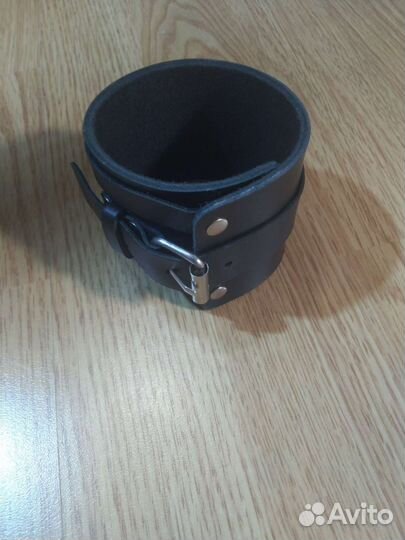 Мужской напульсник кожаный