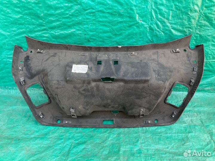 Обшивка крышки багажника Volkswagen Passat CC