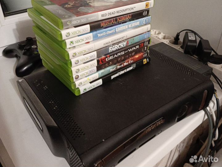 Xbox 360 с дисками