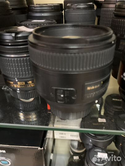 Объектив Nikon AF-S 85mm f/1.8G