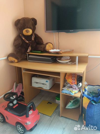 Компьютерный стол