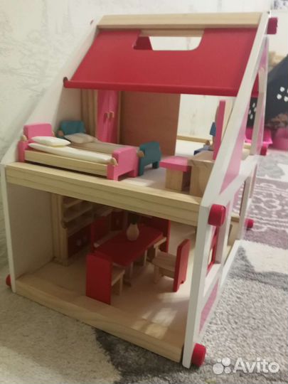 Домик кукольный деревянный