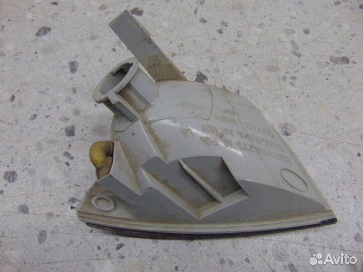 Фонарь задний в бампер левый Ford Focus 2 DA 2005