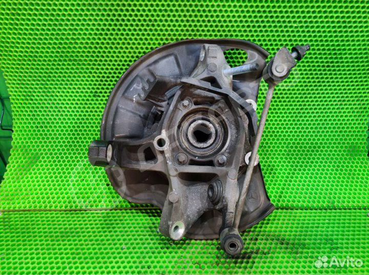 Цапфа (кулак) задняя правая Mercedes-Benz S W221