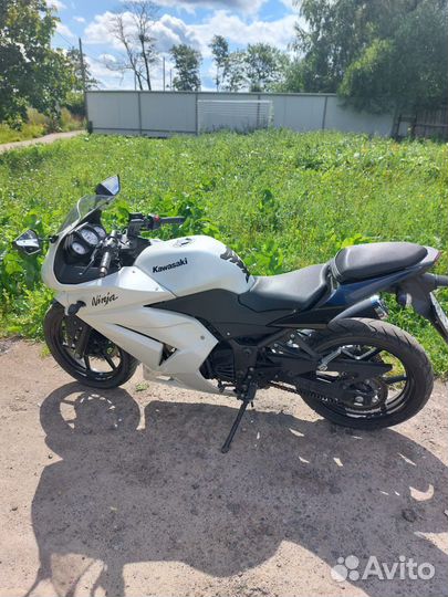 Мотоцыкл kawasaki 250r