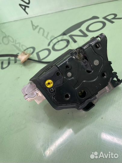 Замок задний левый Volkswagen Touareg 7P 3.0D crca