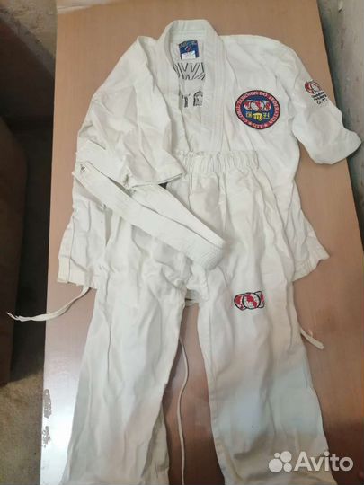 Кимоно и защита для тхэквондо
