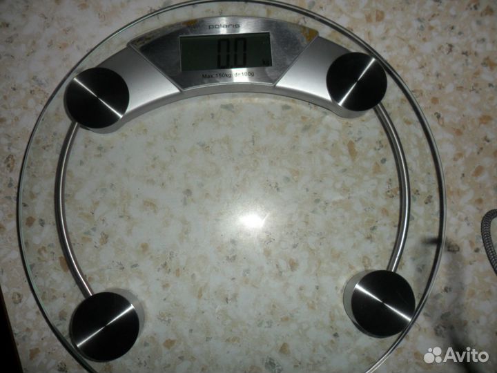 Весы напольные электронные до150 кг.