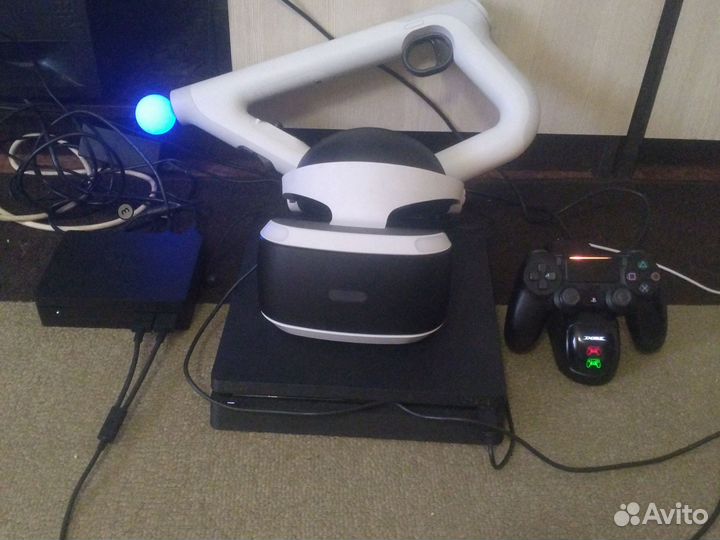 Sony PS4 slim 1tb + vr шлем