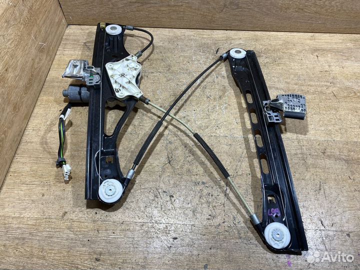 Стеклоподъемник передний правый Mercedes W211 C99