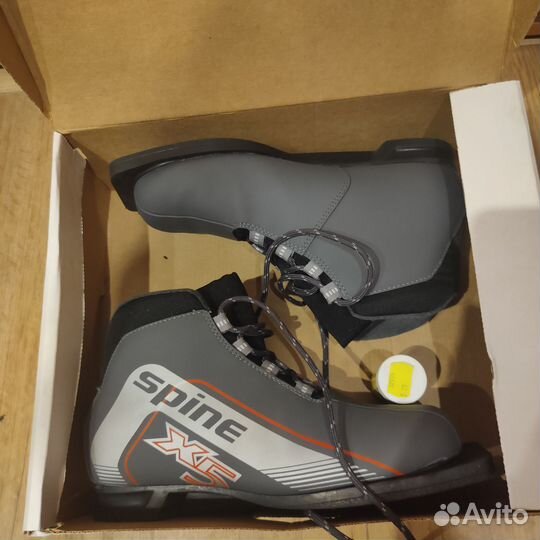 Комплект:Беговые лыжи с ботинками