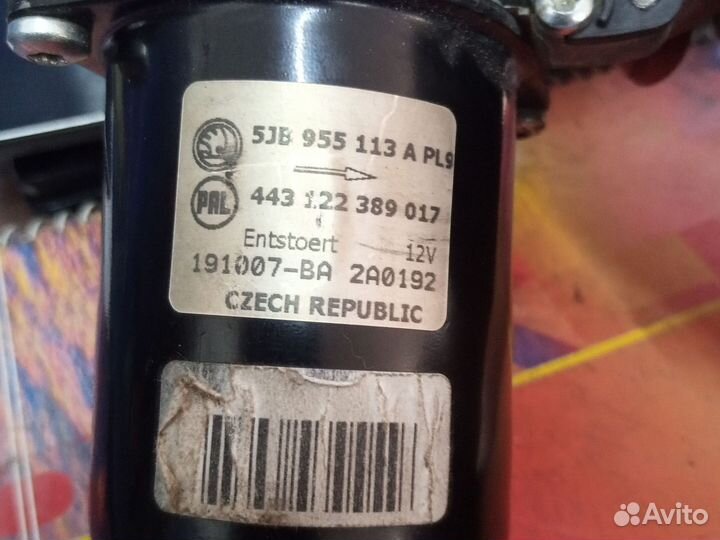 Мотор стеклоочистителей skoda