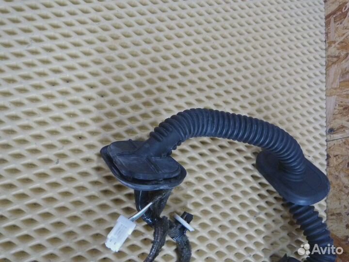 Проводка двери передней левой Renault Megane III 2009-2016 (241253545R)