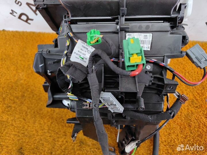 Отопитель в сборе (печка) Renault Duster K9KR858