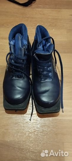 Лыжные ботинки размер 39