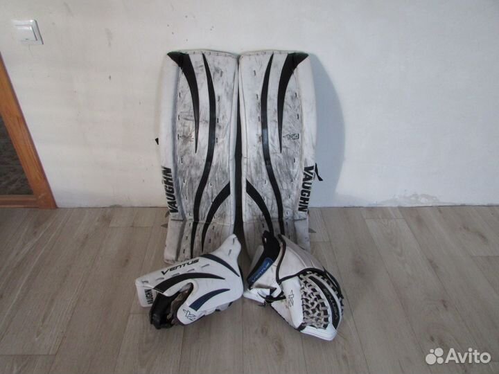 Вратарский комплект б/у vaughn LT80 SR