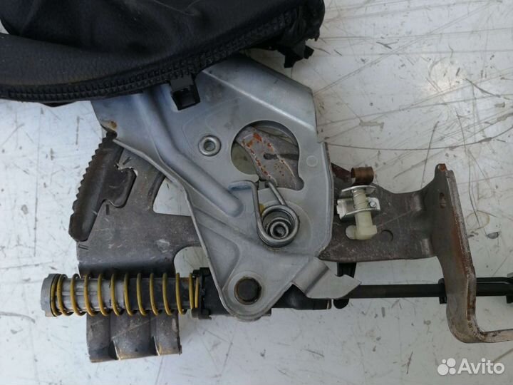 Ручник (механизм стояночного тормоза) BMW F30