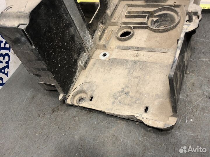 Корпус аккумулятор ford focus 2