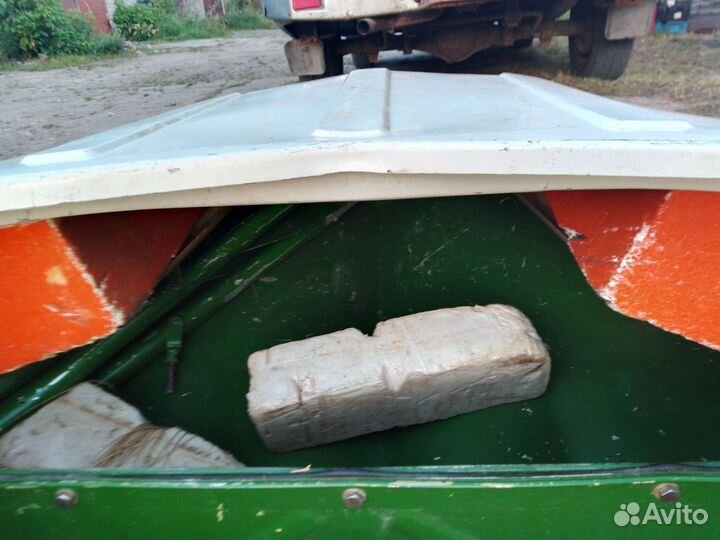 Лодка с мотором