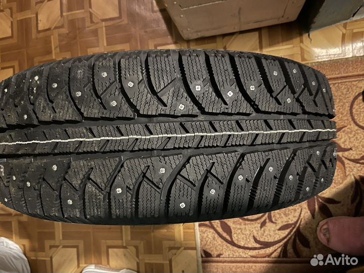 Bridgestone Ice Cruiser 7000S 225/60 R17