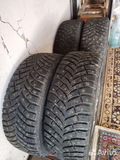 Michelin X-Ice North 4 205/55 R16