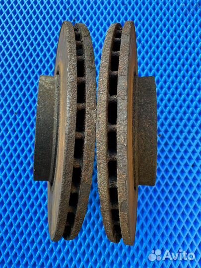 Передние тормозные диски Nissan Almera G15