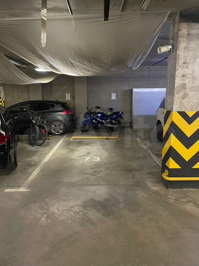 Машиноместо, 18 м²