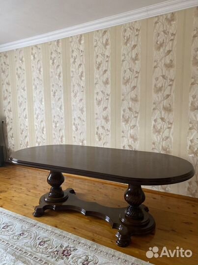 Стол большой